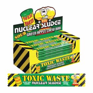 Toxic Waste Sour Apple Sludge Bars 20g in display of 50
